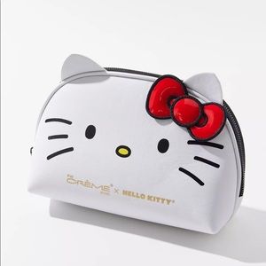 The Crème Shop X Hello Kitty And Friends Dome Travel Pouch brand new